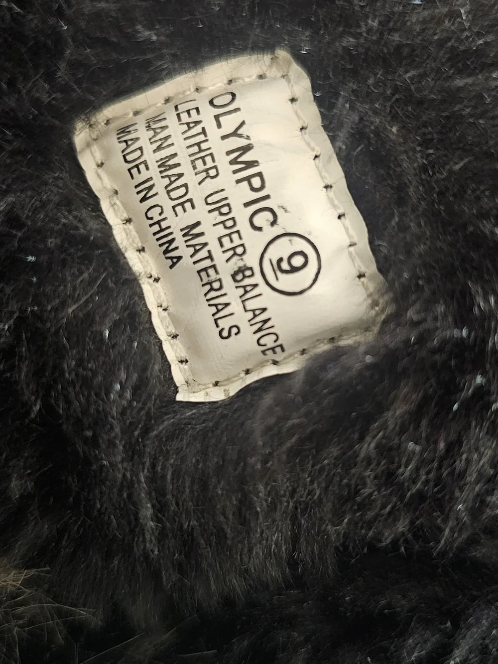 NWOT REPORT brand Black Suede With Faux Fur Lining Boots